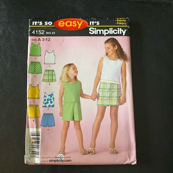 3/20 Simplicity 4152 uncut sewing pattern - Picture 1 of 4